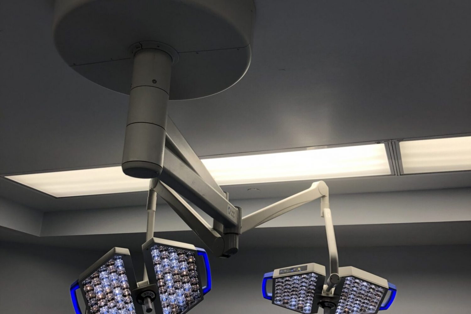 Hillrom Surgical Light Installation at Coral Gables Hospital
